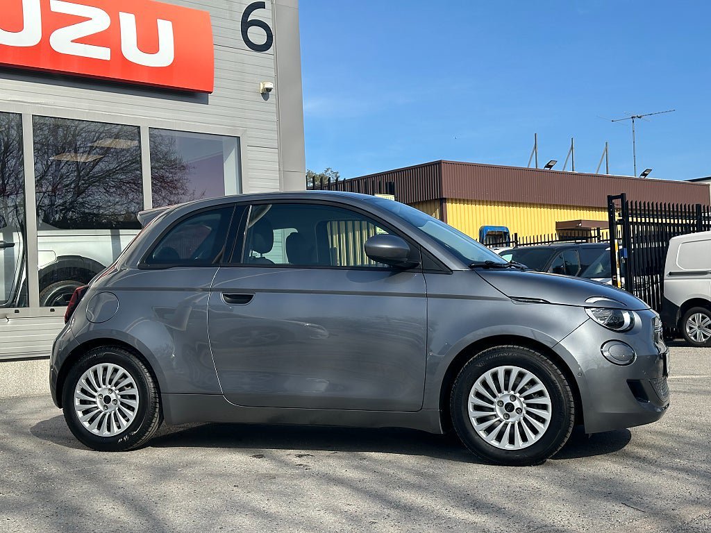 Vehicle Image 4