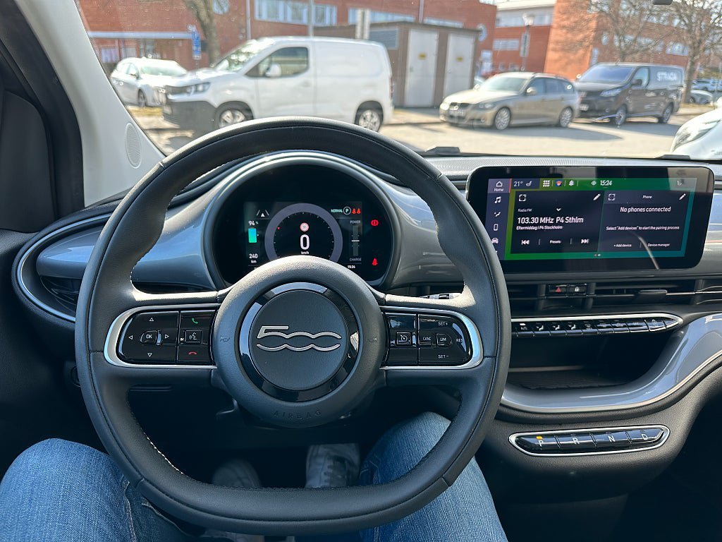 Vehicle Image 9