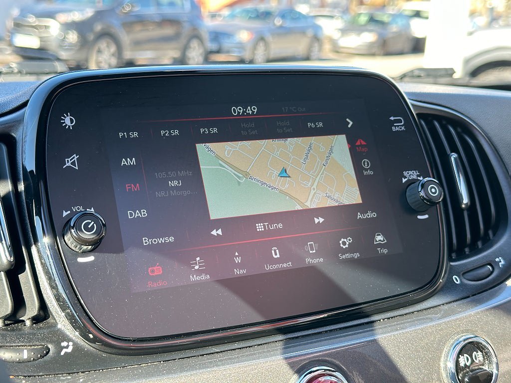 Vehicle Image 12