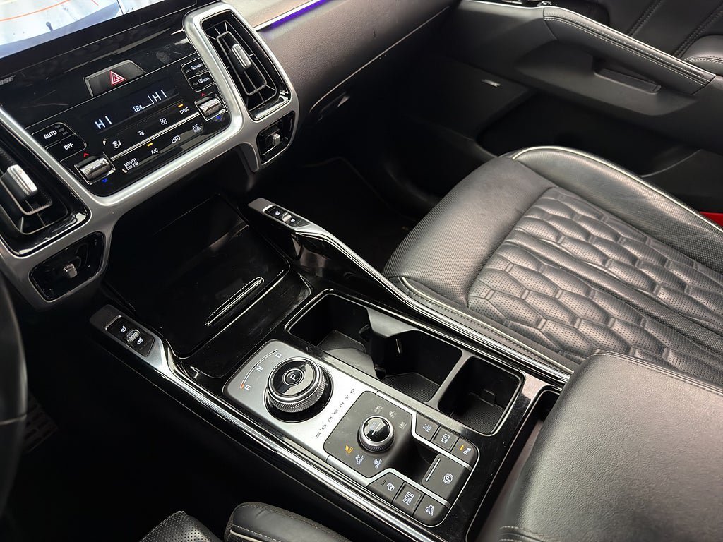 Vehicle Image 23