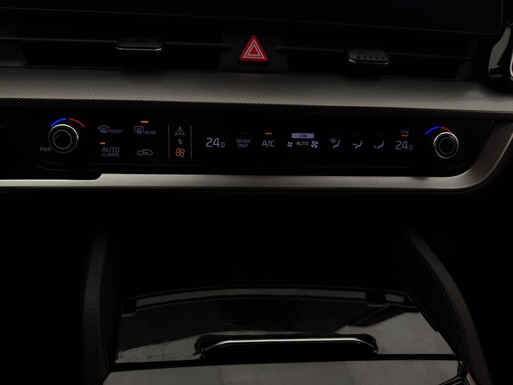 Vehicle Image 24