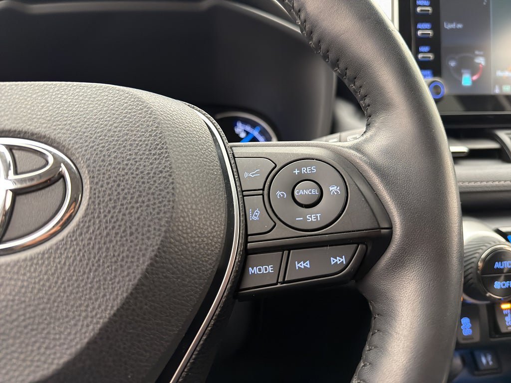 Vehicle Image 23