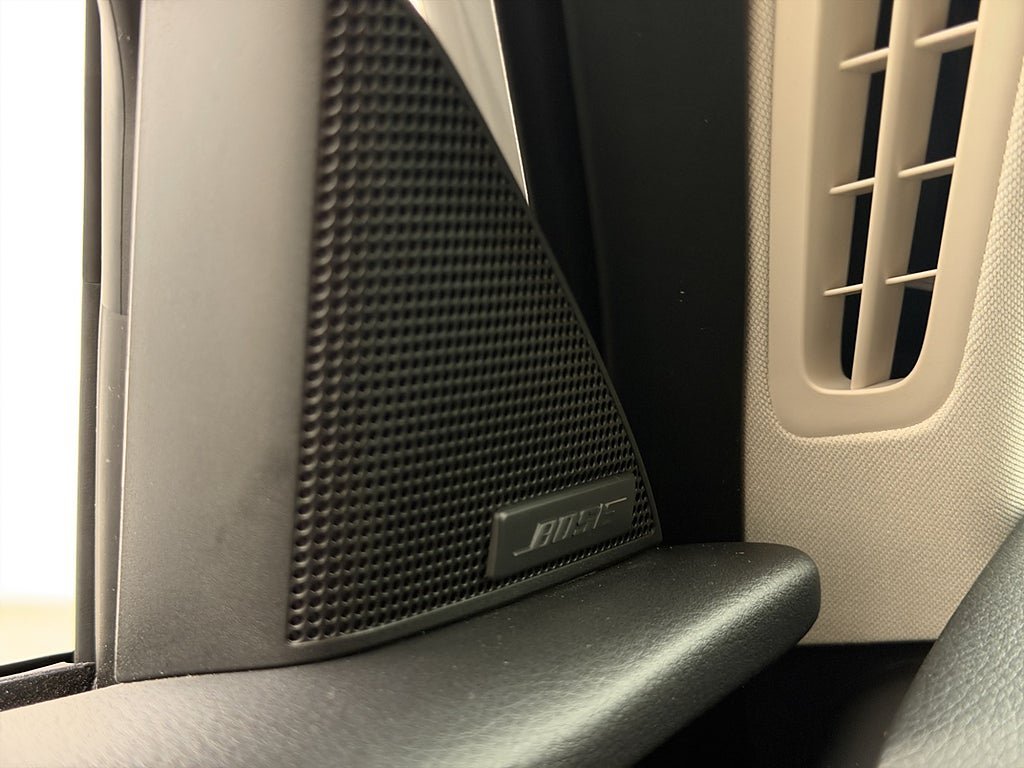 Vehicle Image 33