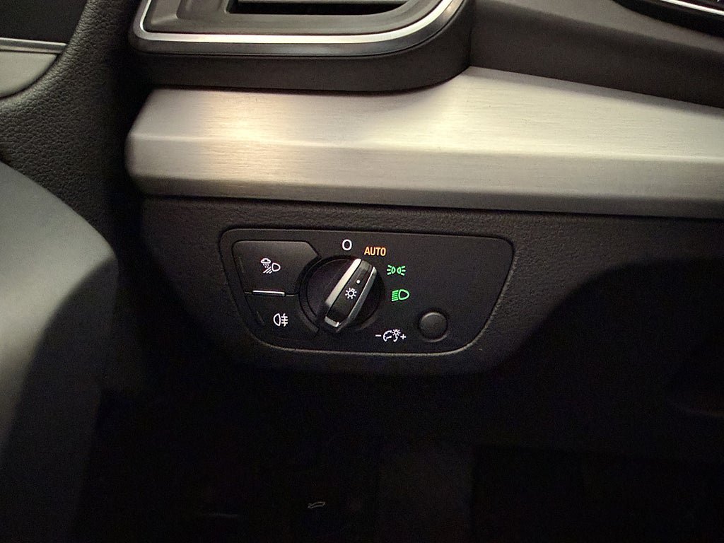 Vehicle Image 26