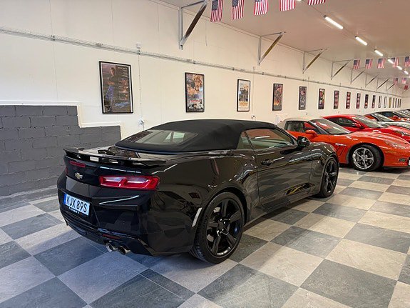 Vehicle Image 16