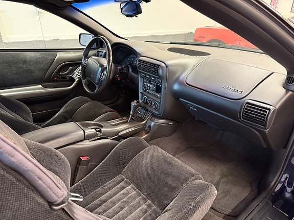 Vehicle Image 22