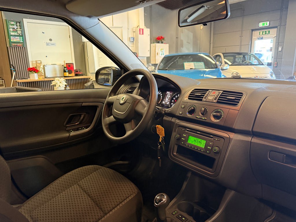 Vehicle Image 18