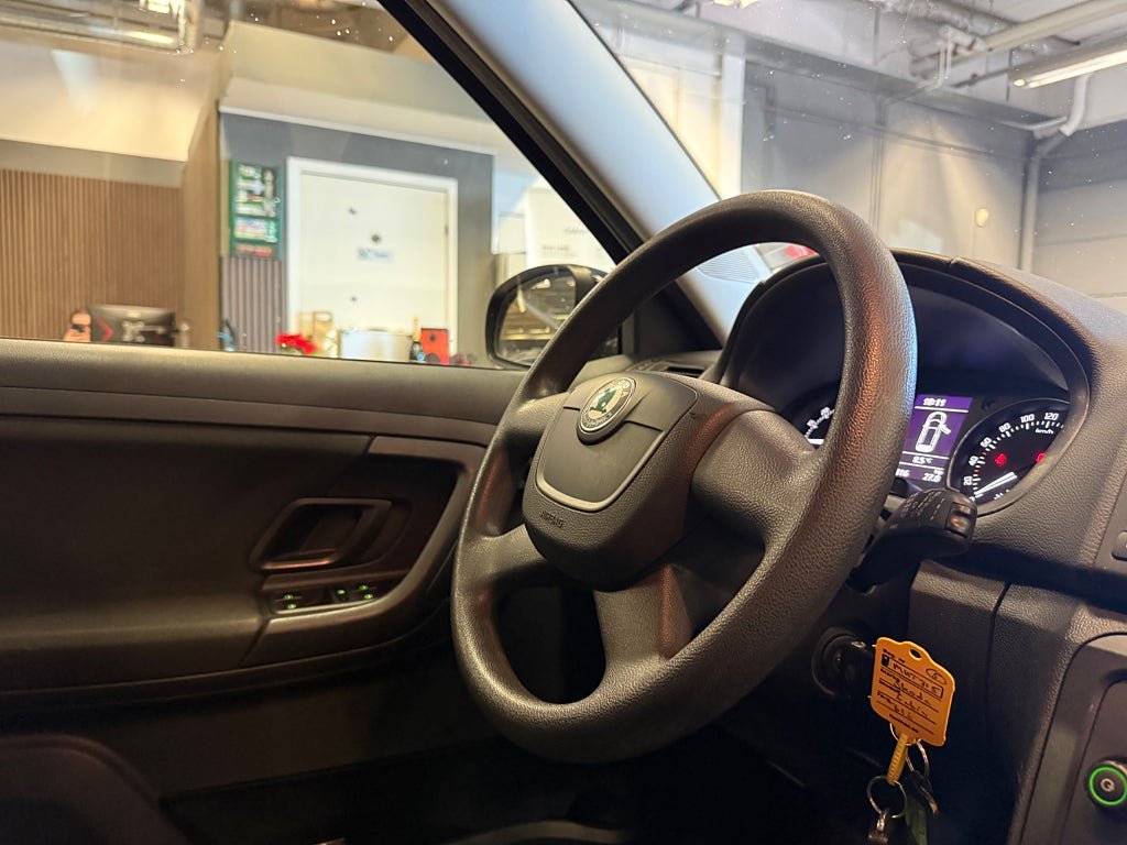 Vehicle Image 19