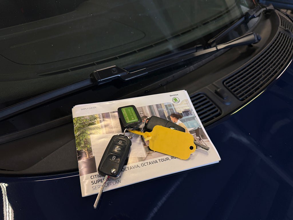 Vehicle Image 21