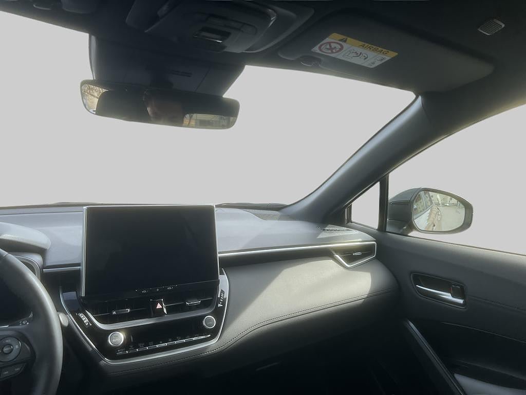 Vehicle Image 9