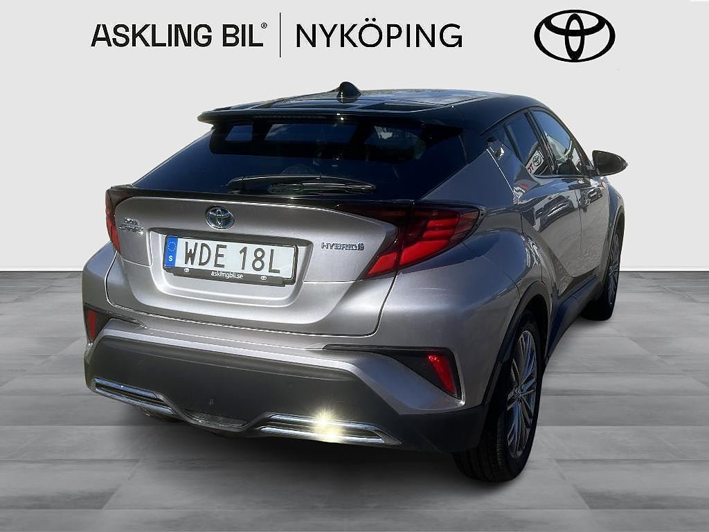 Vehicle Image 9