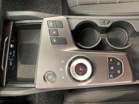 Vehicle Image 23