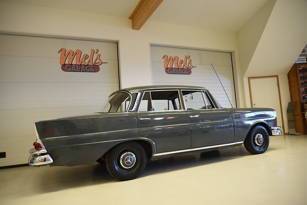 Vehicle Image 32