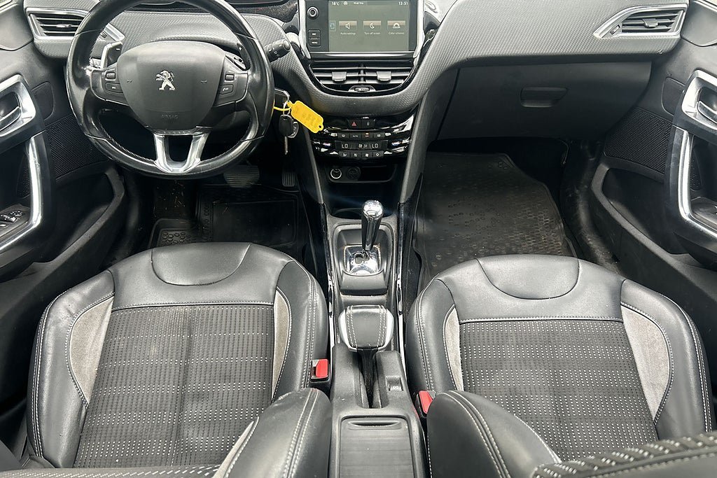 Vehicle Image 10