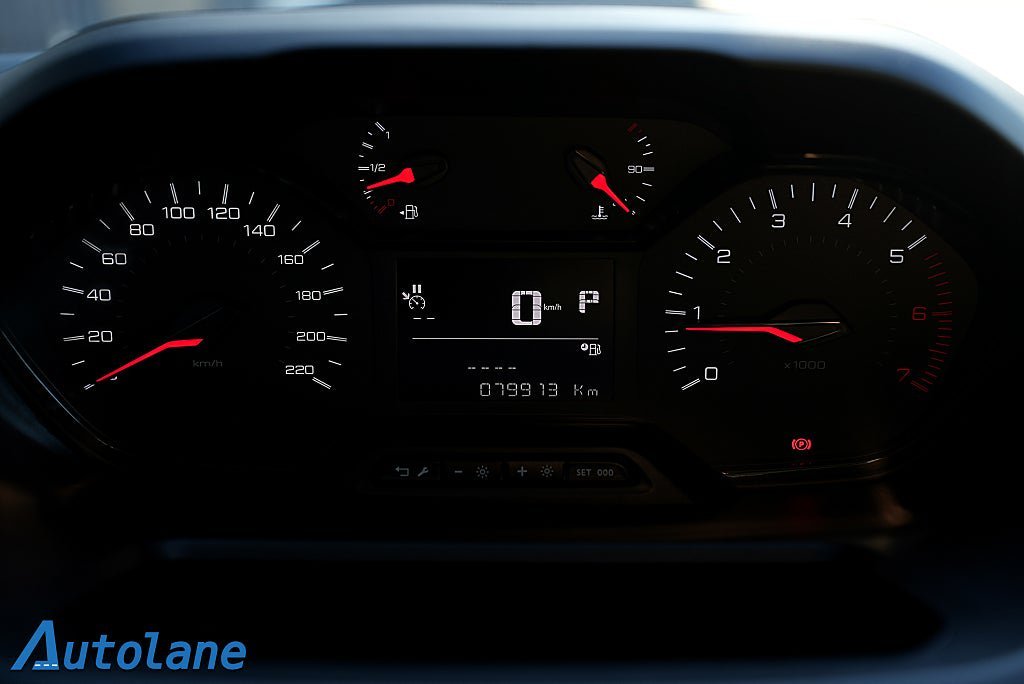 Vehicle Image 16
