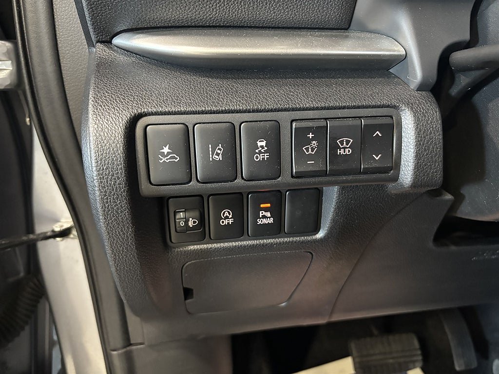 Vehicle Image 17