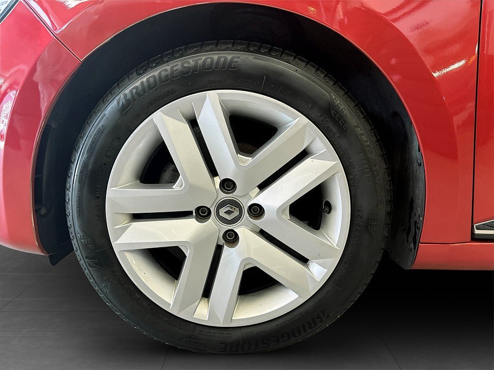 Vehicle Image 14
