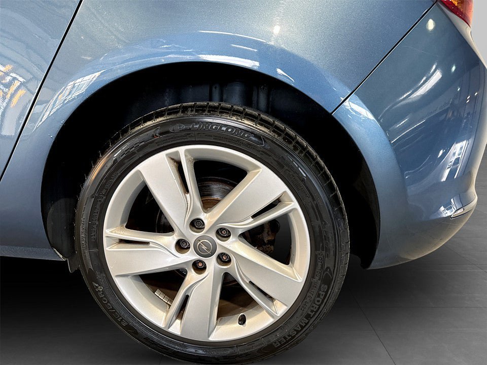 Vehicle Image 14