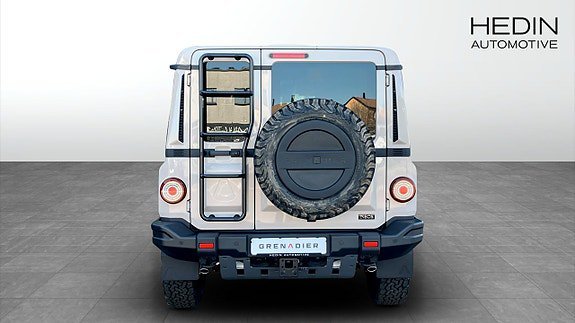 Vehicle Image 7