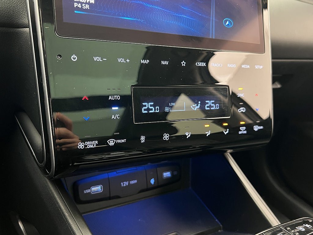 Vehicle Image 17