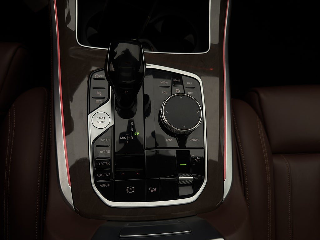 Vehicle Image 23
