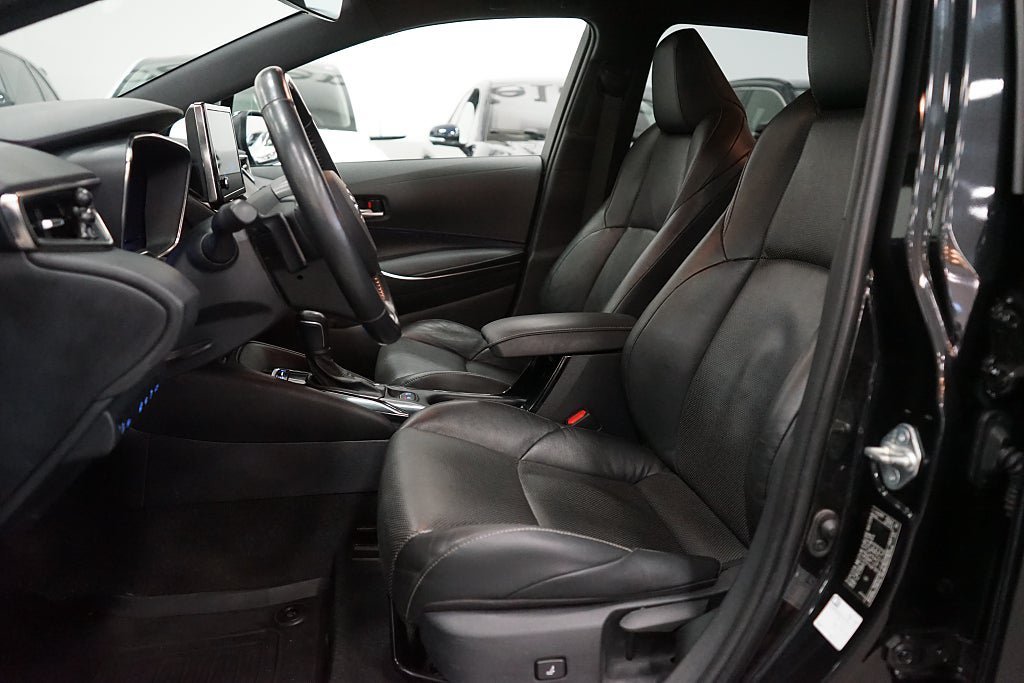 Vehicle Image 12