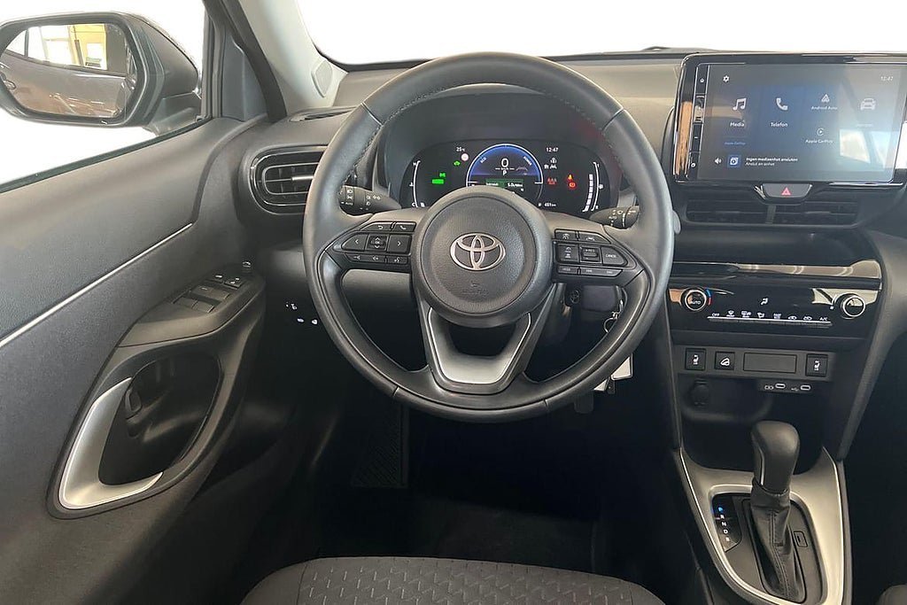 Vehicle Image 9