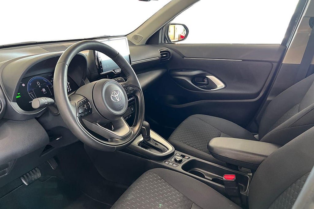 Vehicle Image 12