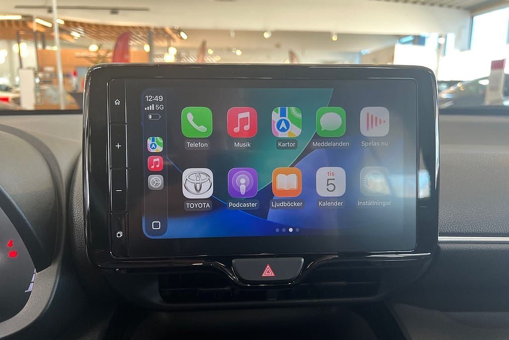 Vehicle Image 13