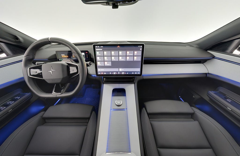 Vehicle Image 12