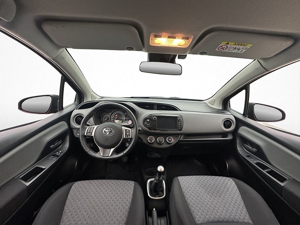 Vehicle Image 12
