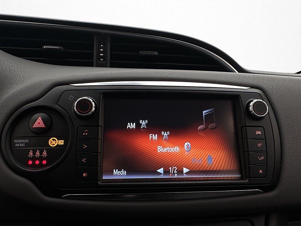 Vehicle Image 18