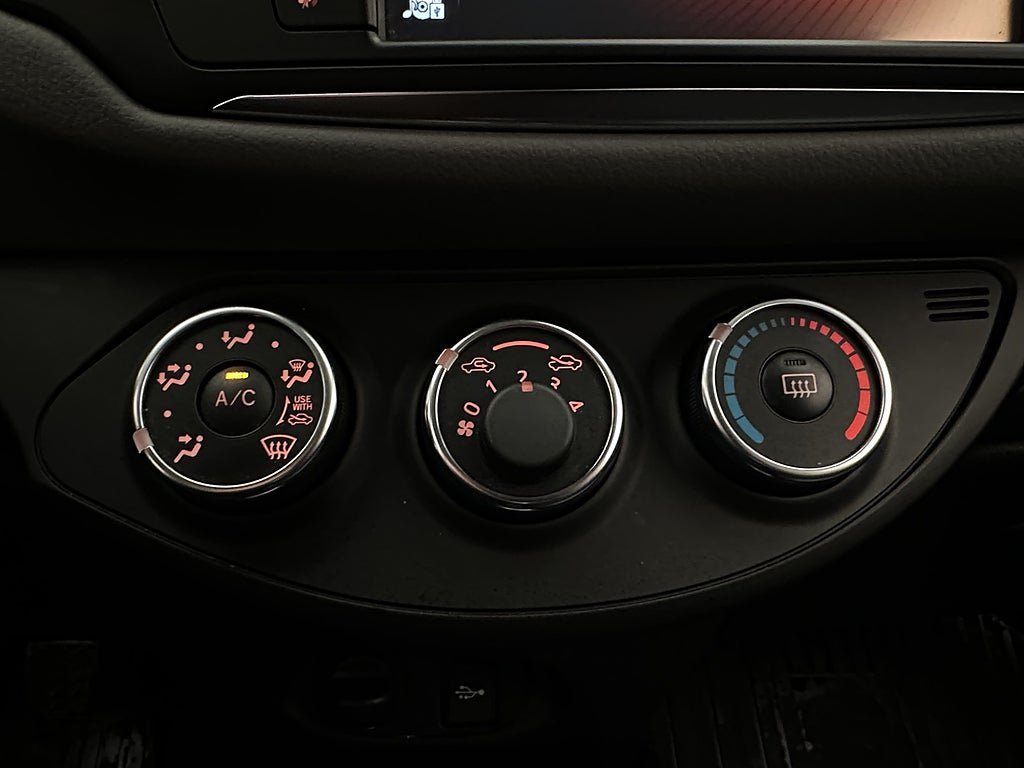 Vehicle Image 19