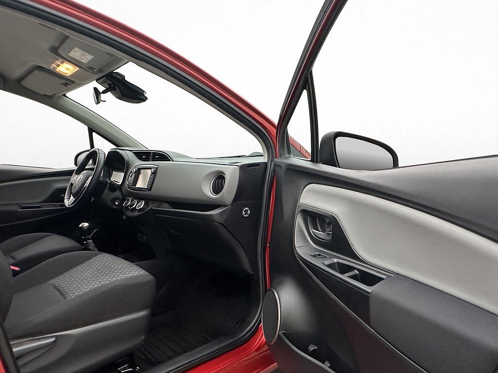 Vehicle Image 21
