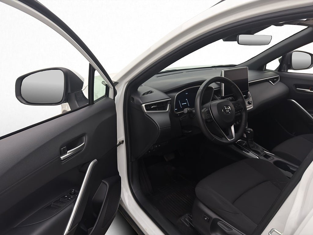 Vehicle Image 8