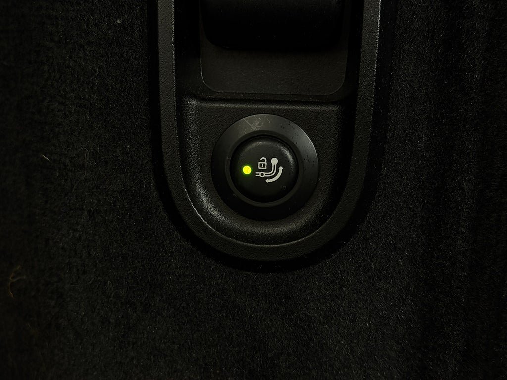 Vehicle Image 33