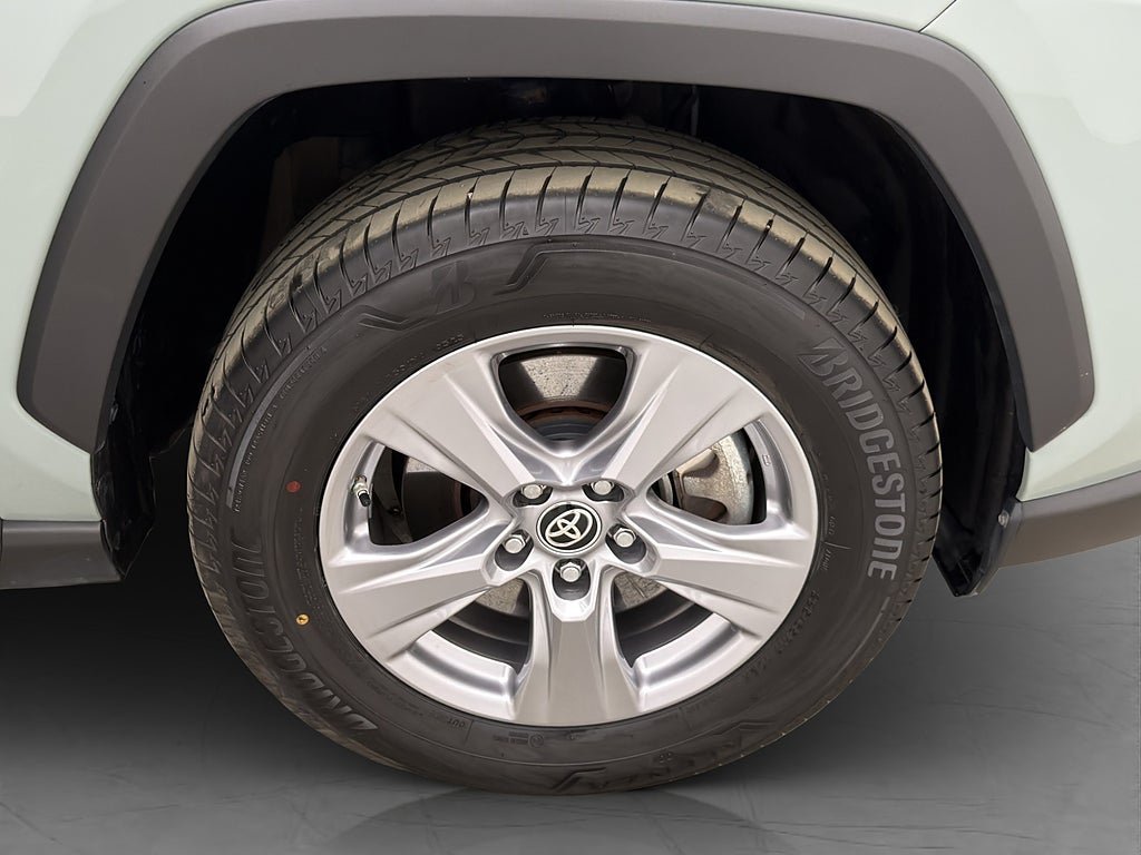 Vehicle Image 30