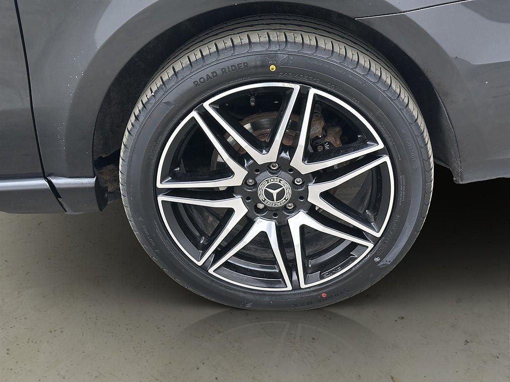 Vehicle Image 36