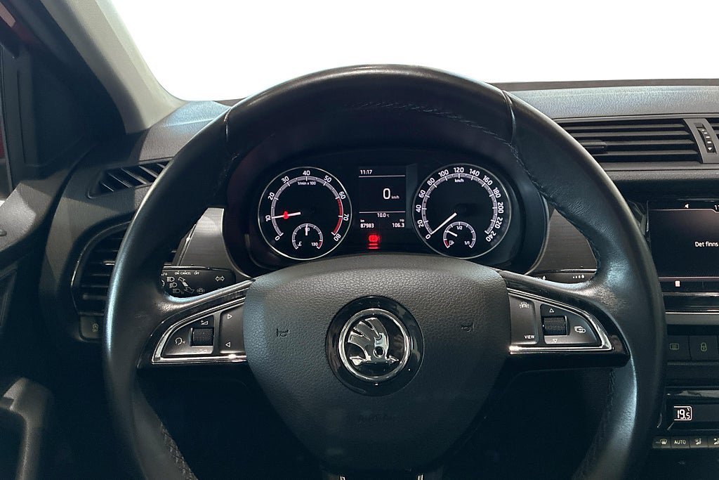 Vehicle Image 17