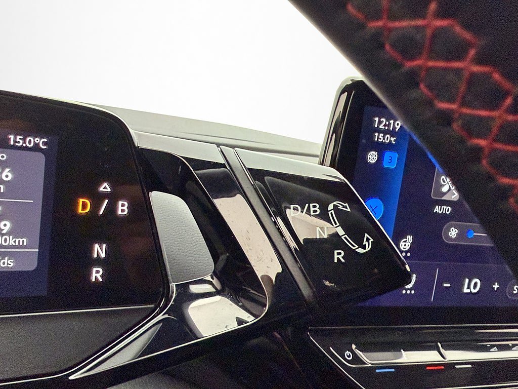 Vehicle Image 17