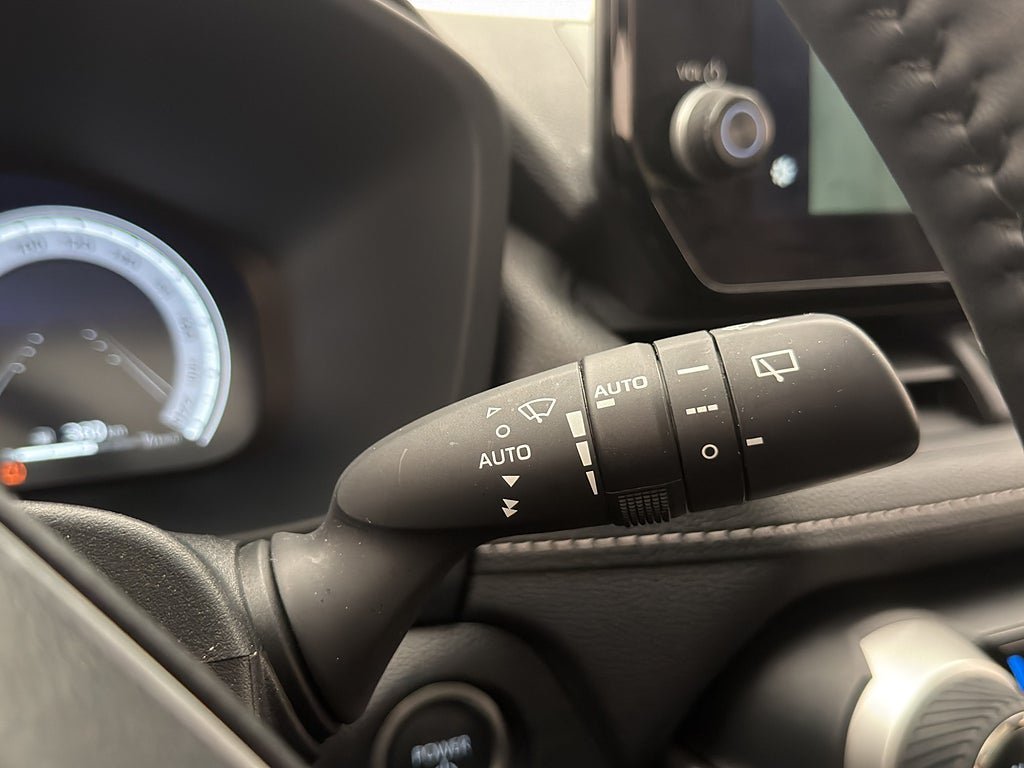 Vehicle Image 32