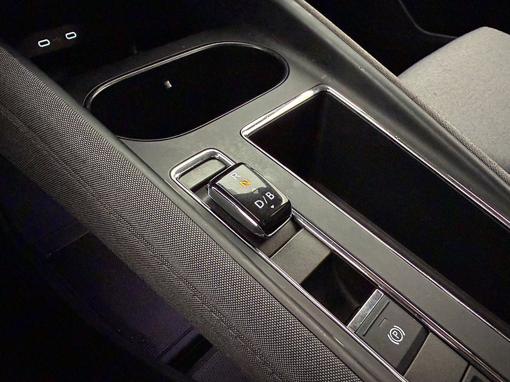 Vehicle Image 27