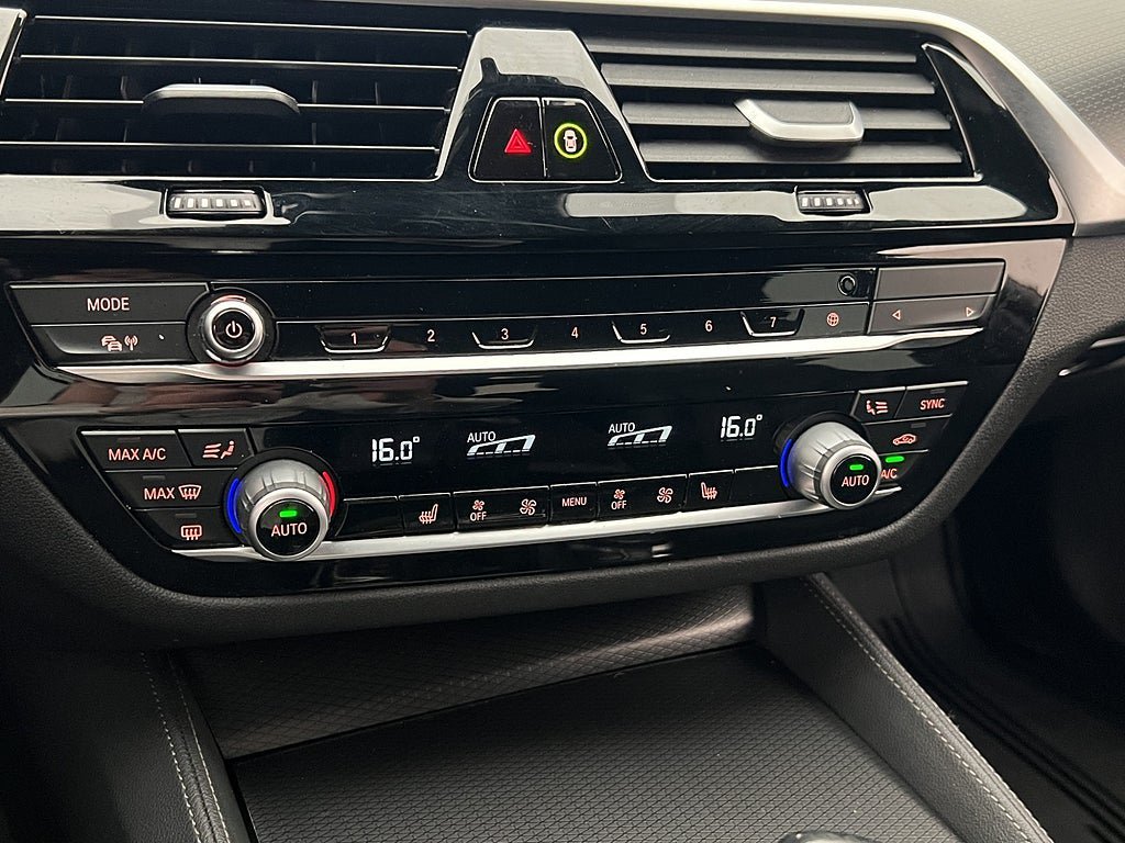 Vehicle Image 29