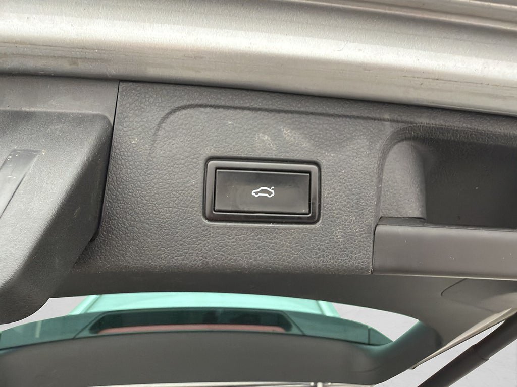 Vehicle Image 26