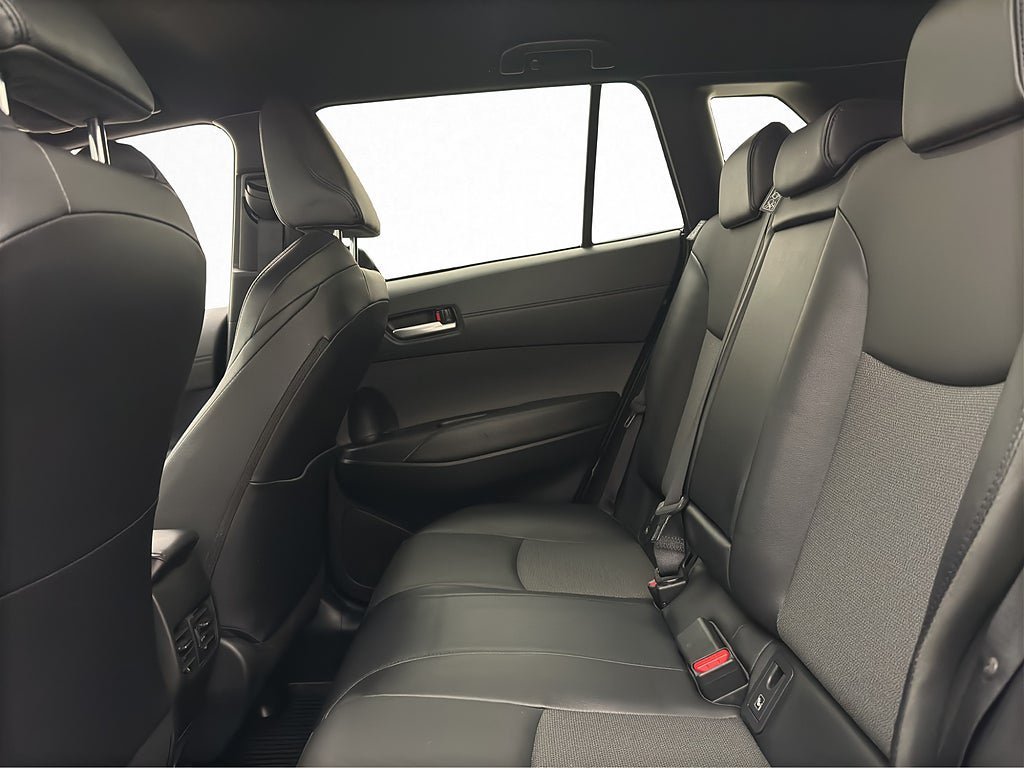 Vehicle Image 23