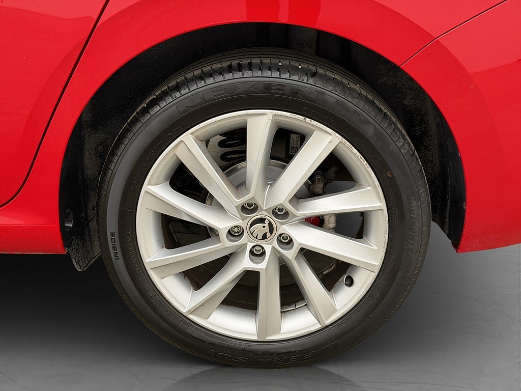 Vehicle Image 35