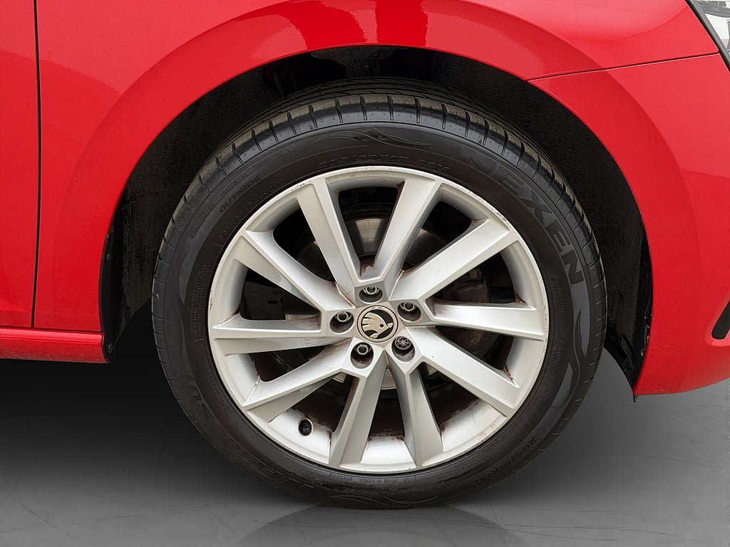 Vehicle Image 37