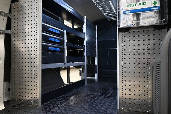 Vehicle Image 9