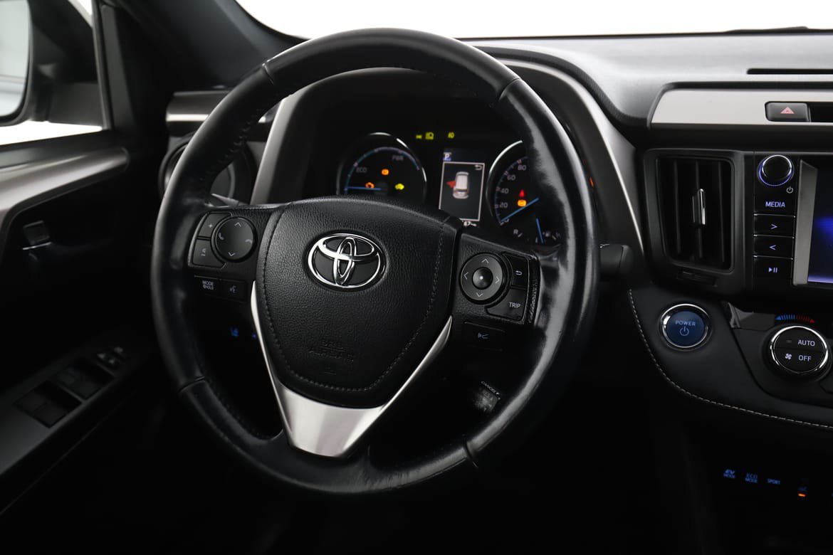 Vehicle Image 9