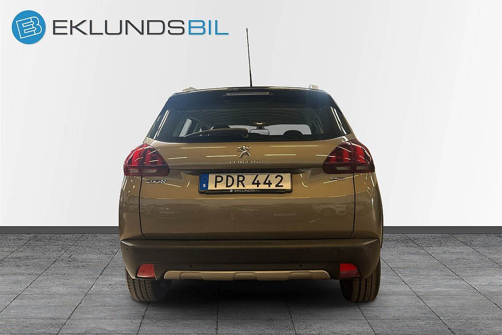 Vehicle Image 6